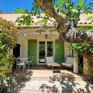 Hotel Sous Les Figuiers - Piscine, Parking, Centre, Saint-Remy-de-Provence